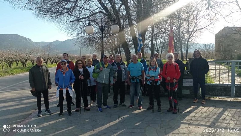 Σε ανοιξιάτικο τοπίο η πεζοπορία της Δευτέρας