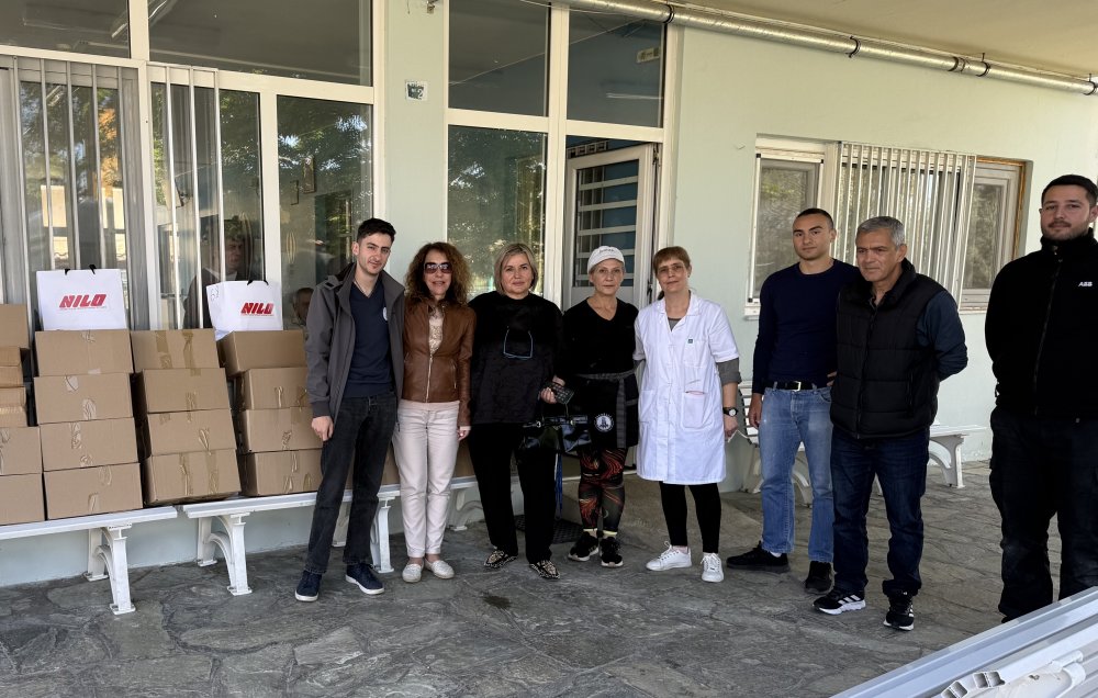 Η ΕΚΠΟΛ και οι παλαίμαχοι του Ολυμπιακού Βόλου παρέδωσαν τρόφιμα στα ιδρύματα