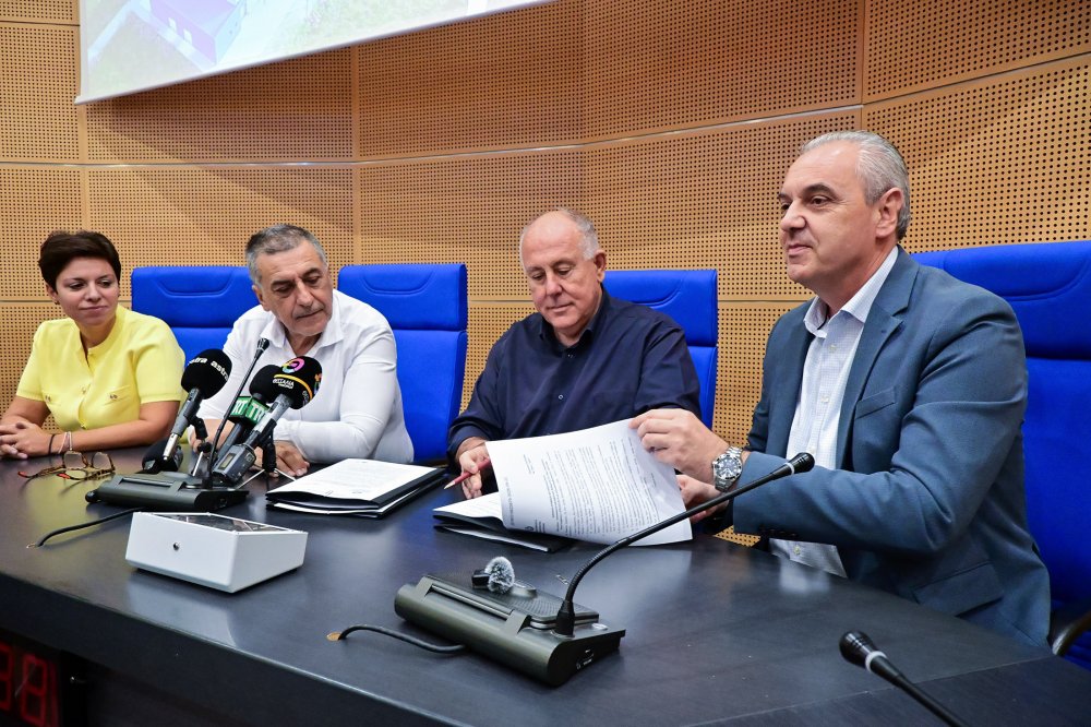 Νέο Κλειστό Κολυμβητήριο στον Αλμυρό