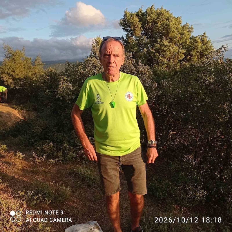 Eικόνες | Αρκετός κόσμος στην πεζοπορία μέχρι το Δρακοπήγαδο