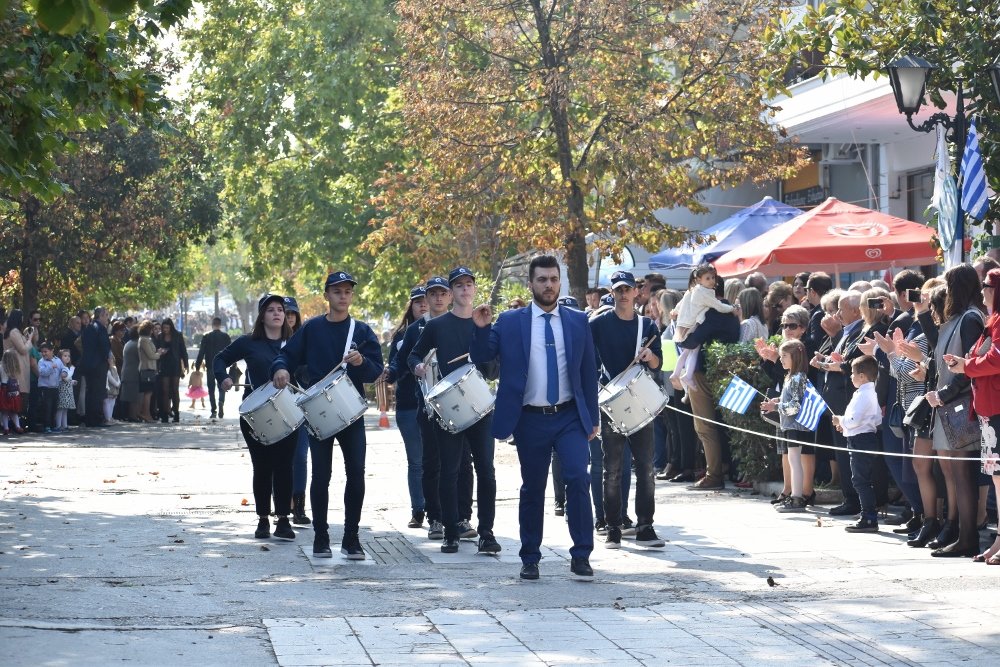 Η Παρέλαση για την 28η Οκτωβρίου στο Βελεστίνο