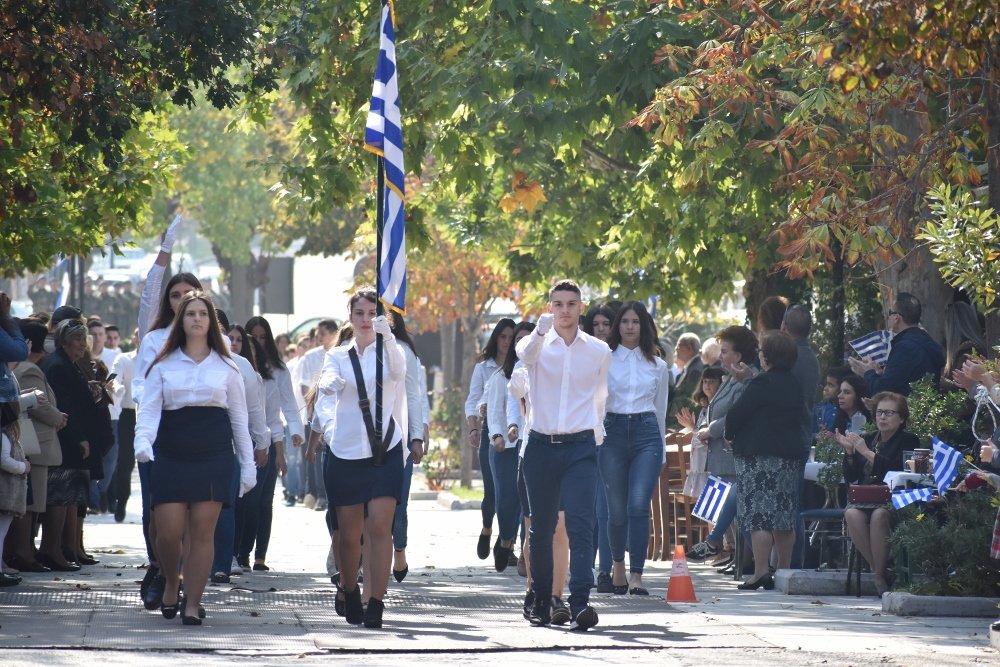 Η Παρέλαση για την 28η Οκτωβρίου στο Βελεστίνο