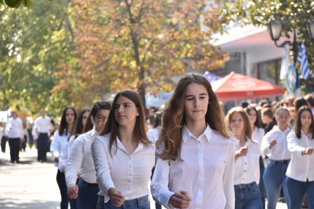 Η Παρέλαση για την 28η Οκτωβρίου στο Βελεστίνο