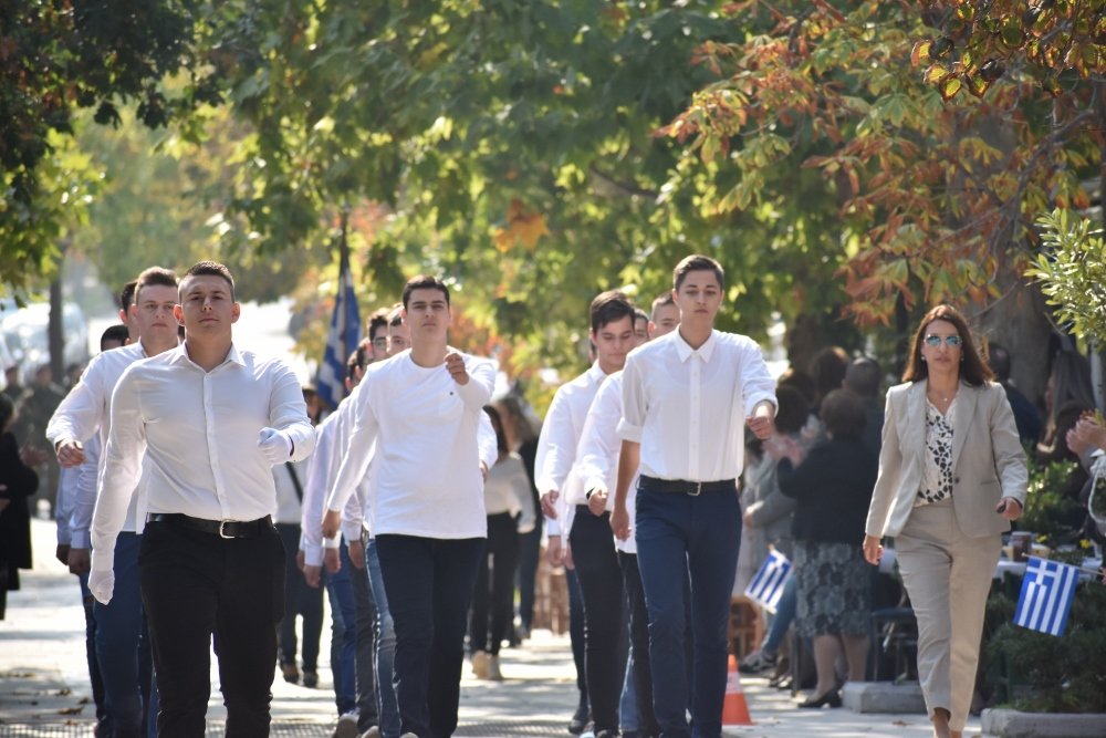 Η Παρέλαση για την 28η Οκτωβρίου στο Βελεστίνο