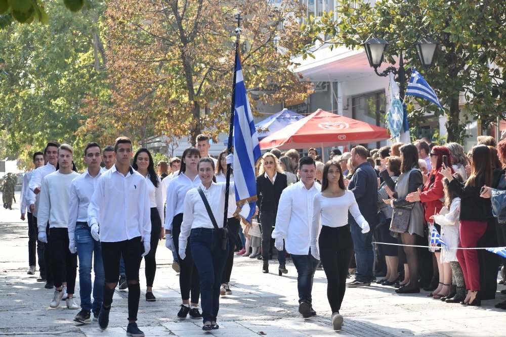 Η Παρέλαση για την 28η Οκτωβρίου στο Βελεστίνο