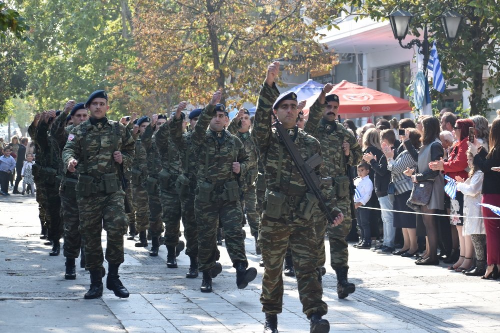 Η Παρέλαση για την 28η Οκτωβρίου στο Βελεστίνο