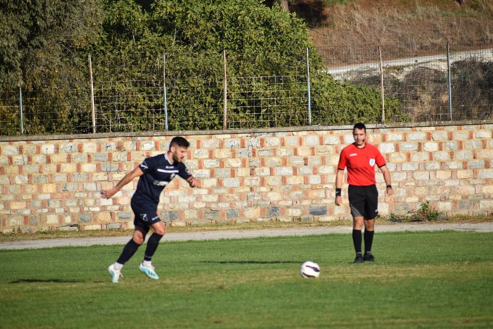 Ρήγας Φεραίος - Δάφνη 6-1