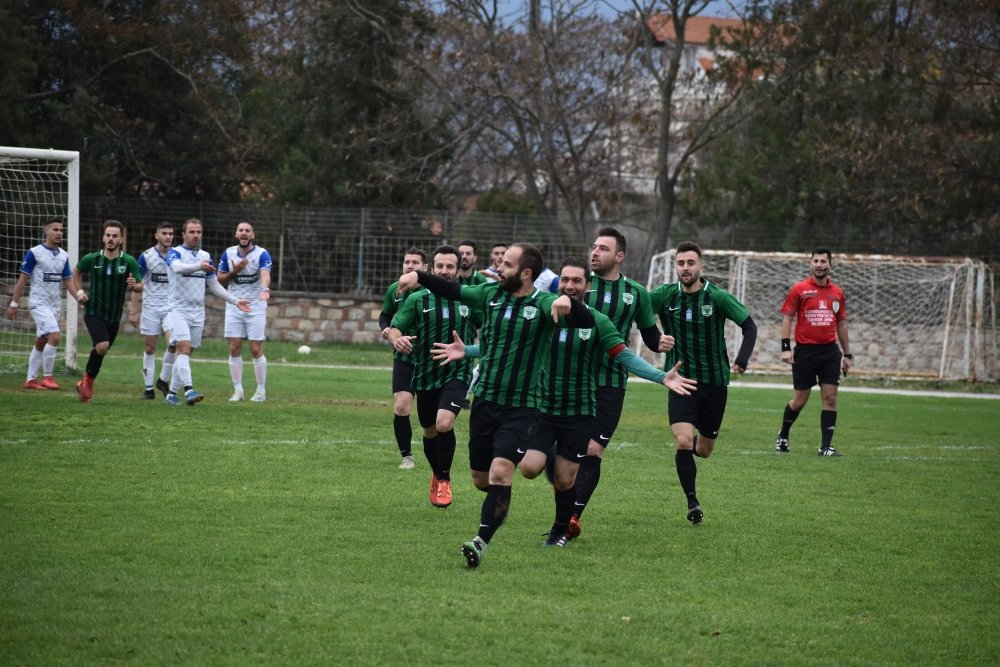 Ρήγας Φεραίος - Δήμητρα Ευξεινούπολης 2-2