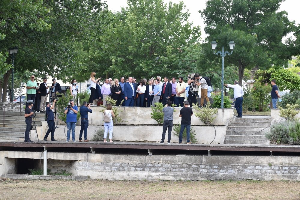 Η επίσκεψη της Γιάννας Αγγελοπούλου - Δασκαλάκη στο Βελεστίνο