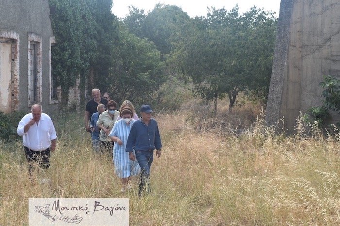 Eικόνες από την επίσκεψη της Λ. Μενδώνη στο Βελεστίνο