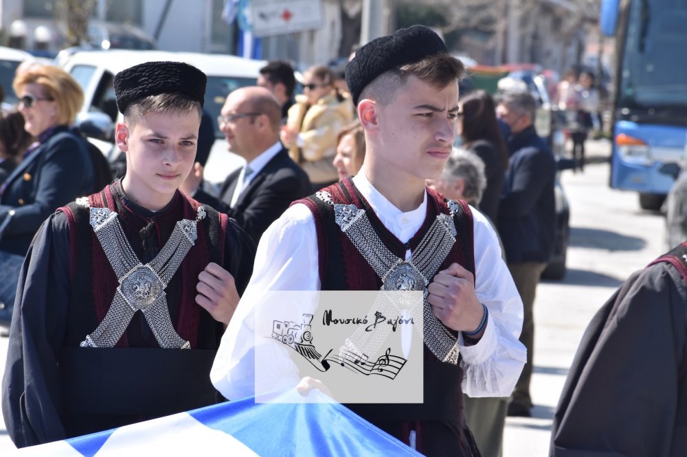 Φωτορεπορτάζ από την παρέλαση του Βελεστίνου