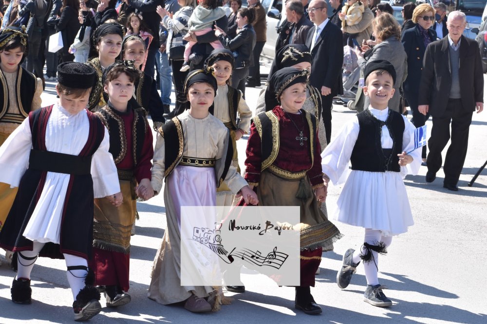 Φωτορεπορτάζ από την παρέλαση του Βελεστίνου