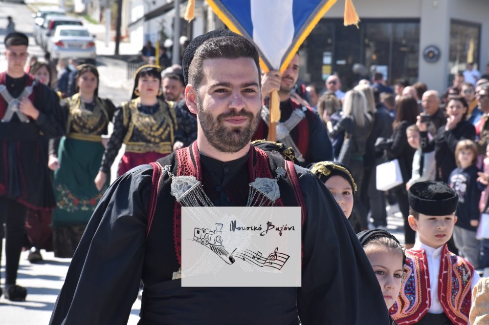 Φωτορεπορτάζ από την παρέλαση του Βελεστίνου