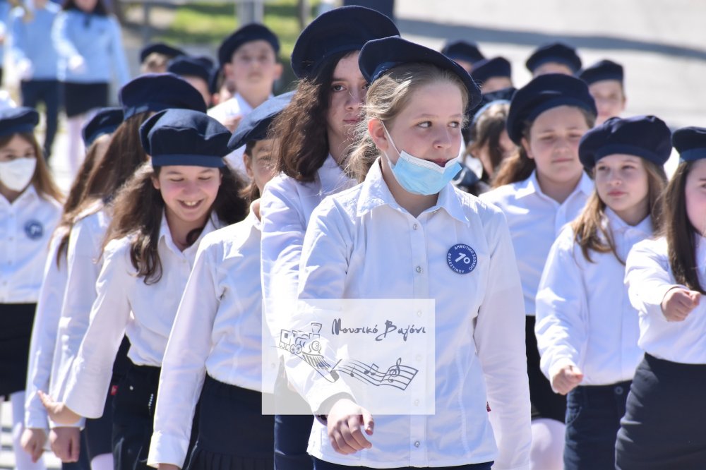 Φωτορεπορτάζ από την παρέλαση του Βελεστίνου