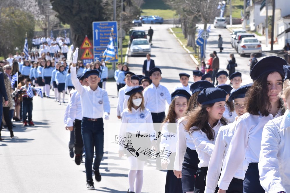 Φωτορεπορτάζ από την παρέλαση του Βελεστίνου