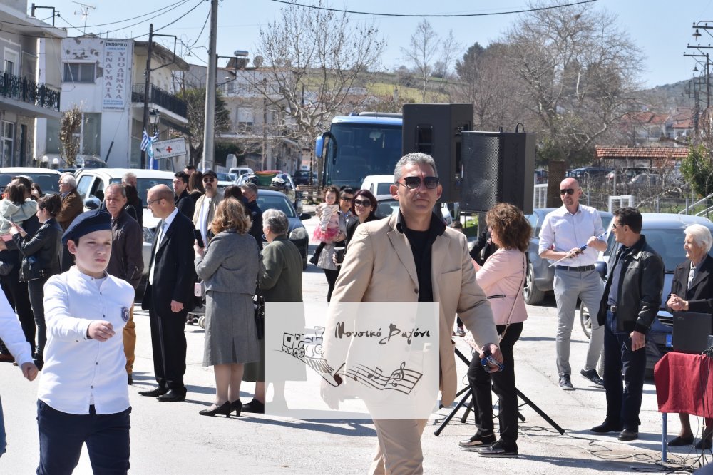 Φωτορεπορτάζ από την παρέλαση του Βελεστίνου