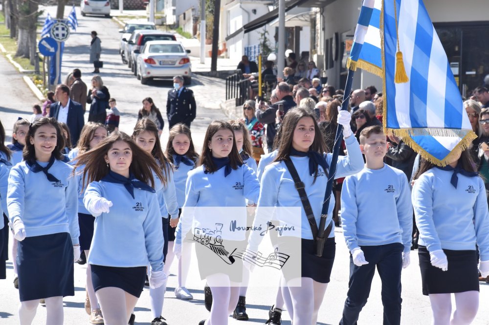 Φωτορεπορτάζ από την παρέλαση του Βελεστίνου