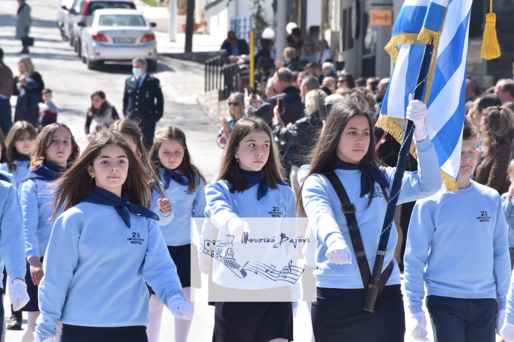 Φωτορεπορτάζ από την παρέλαση του Βελεστίνου