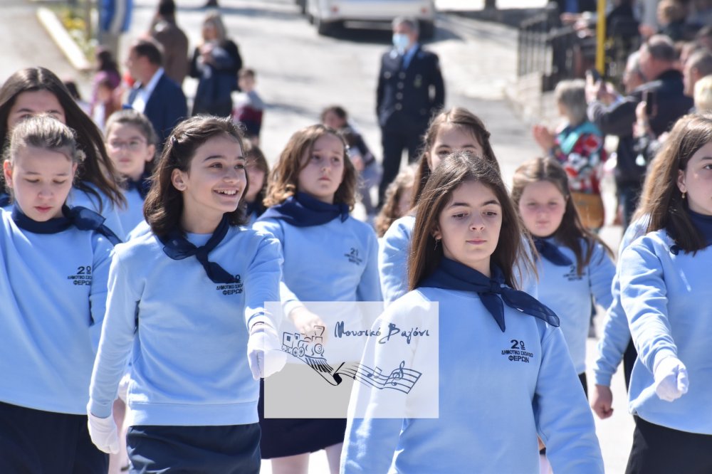 Φωτορεπορτάζ από την παρέλαση του Βελεστίνου