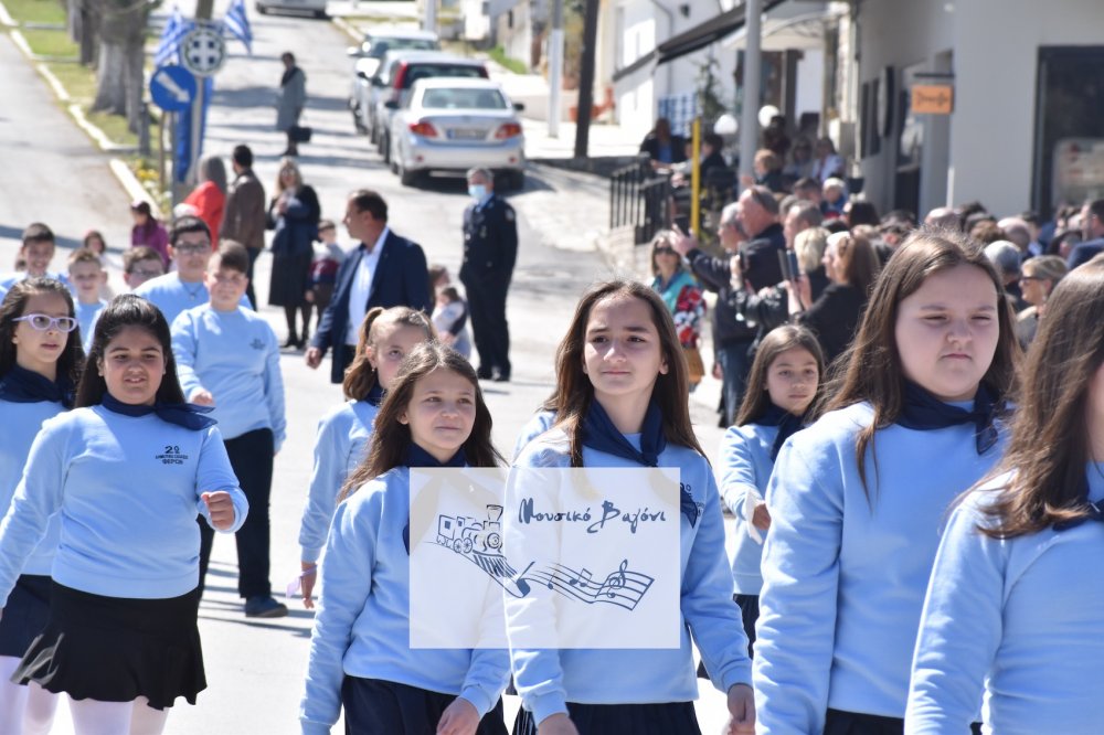 Φωτορεπορτάζ από την παρέλαση του Βελεστίνου