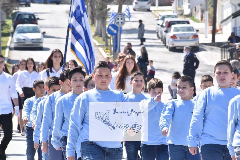 Φωτορεπορτάζ από την παρέλαση του Βελεστίνου