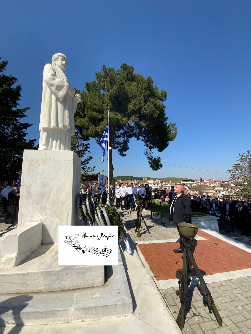 Καταθέσεις Στεφάνων - Απαγγελίες ποιημάτων στον Ανδριάντα του Ρήγα 