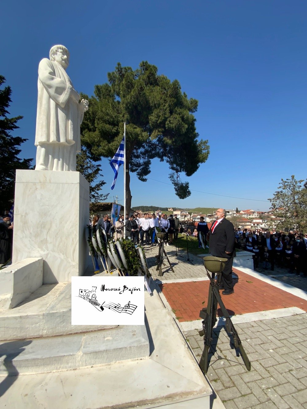 Καταθέσεις Στεφάνων - Απαγγελίες ποιημάτων στον Ανδριάντα του Ρήγα 