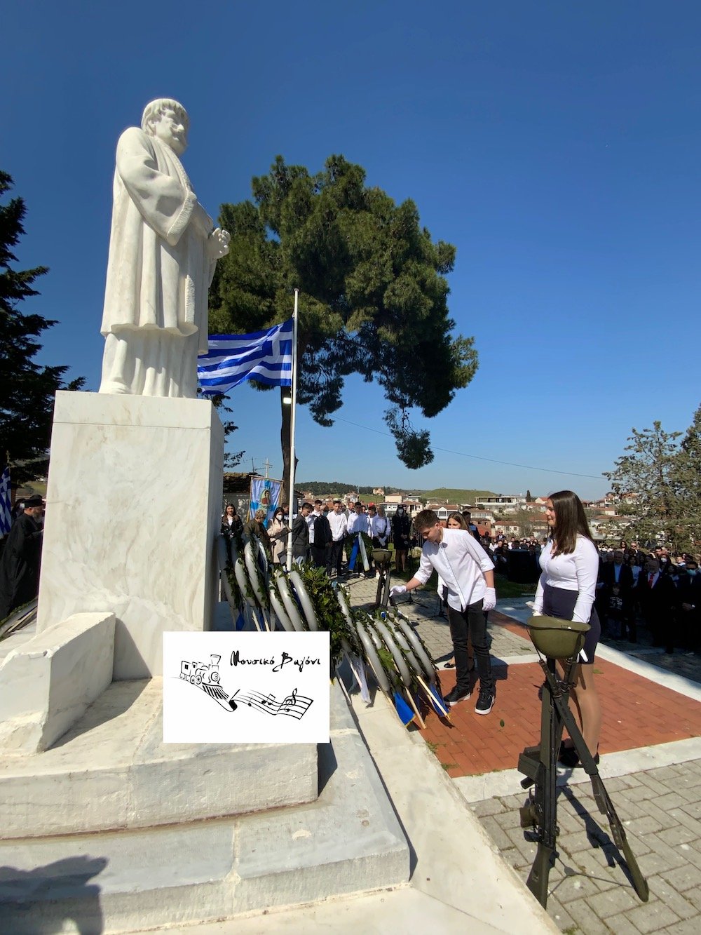 Καταθέσεις Στεφάνων - Απαγγελίες ποιημάτων στον Ανδριάντα του Ρήγα 