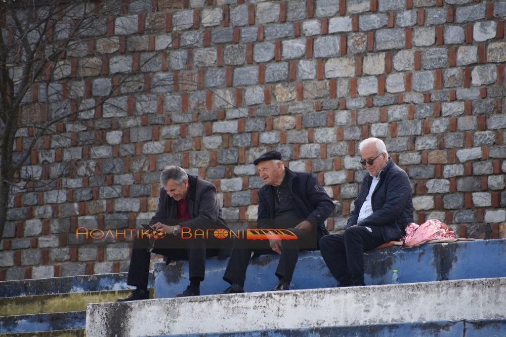 Εικόνες από τη νίκη του Ρήγα