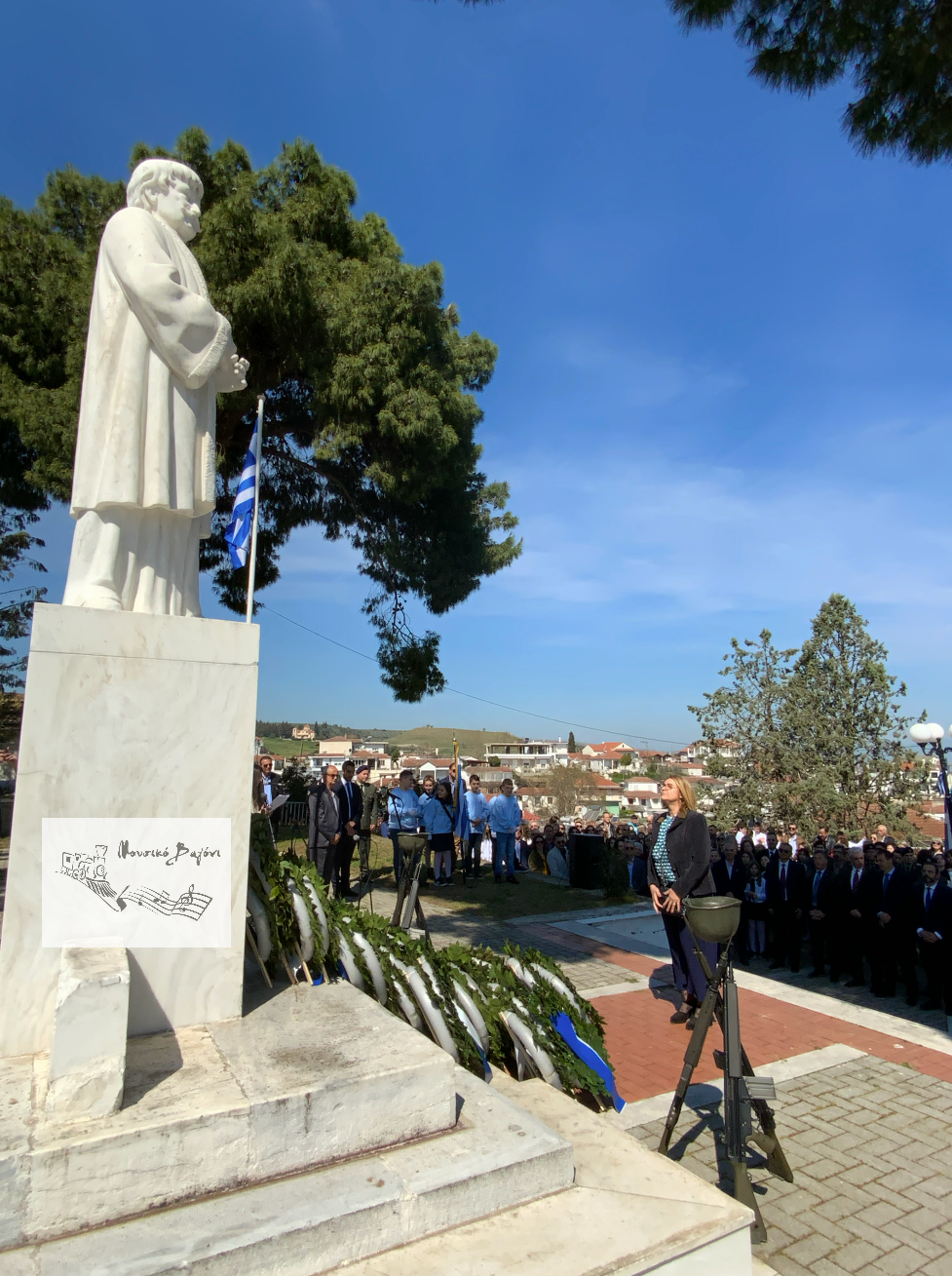 Καταθέσεις Στεφάνων στον Ανδριάντα του Ρήγα