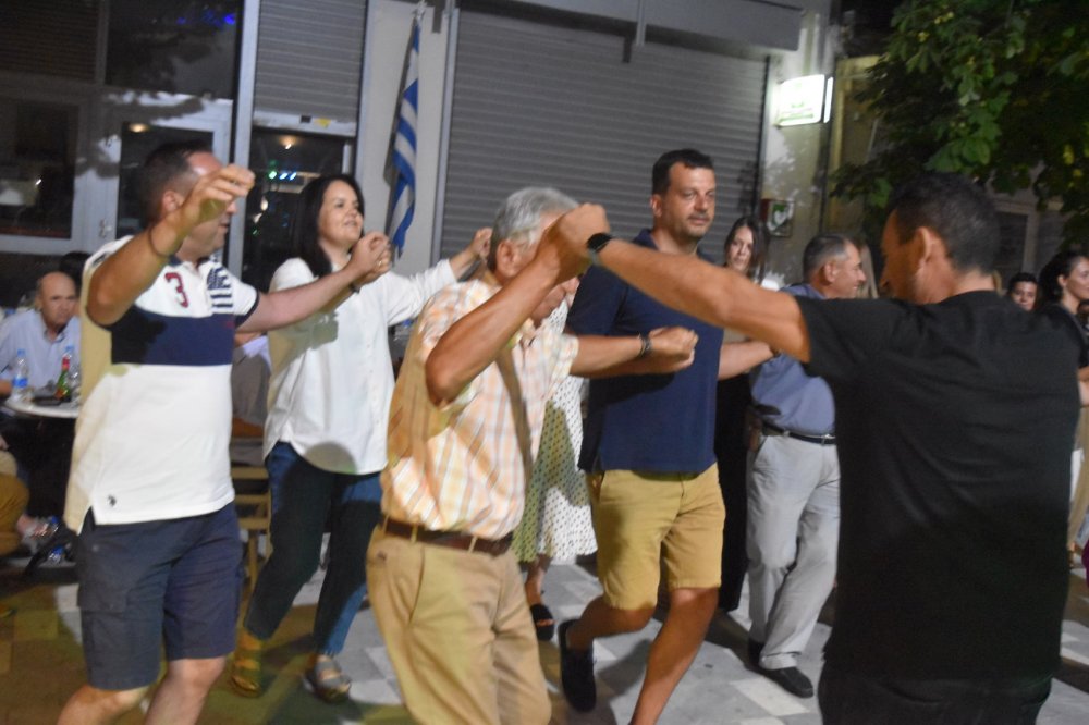 Φωτορεπορτάζ από την παραδοσιακή βραδιά στο Βελεστίνο