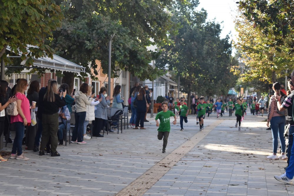 Φωτορεπορτάζ από τον Ρήγειο Δρόμο - Α` Μέρος