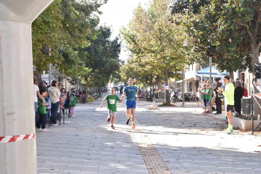 Φωτορεπορτάζ από τον Ρήγειο Δρόμο - Α` Μέρος