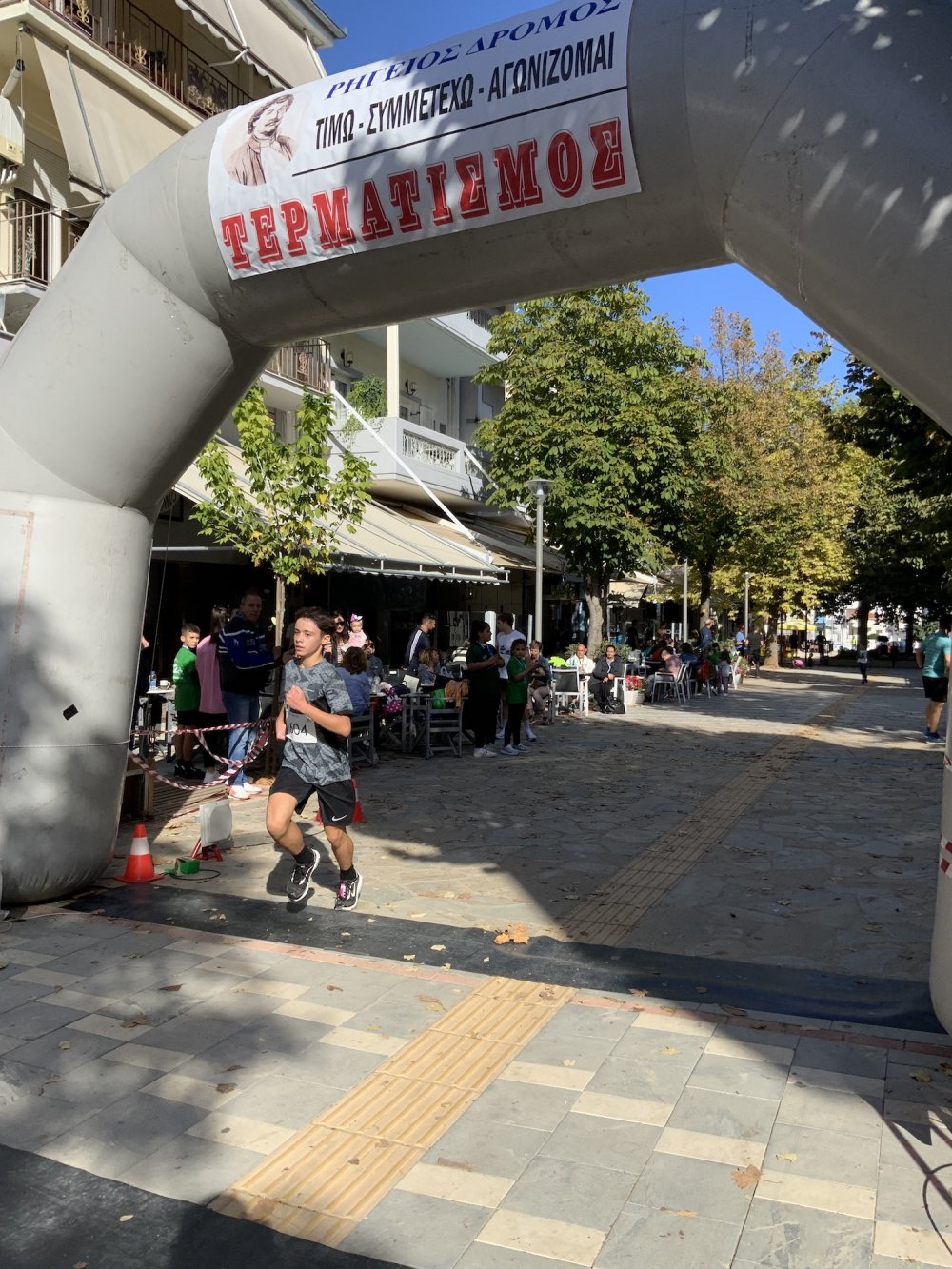 Φωτορεπορτάζ από τον Ρήγειο Δρόμο - Γ` Μέρος