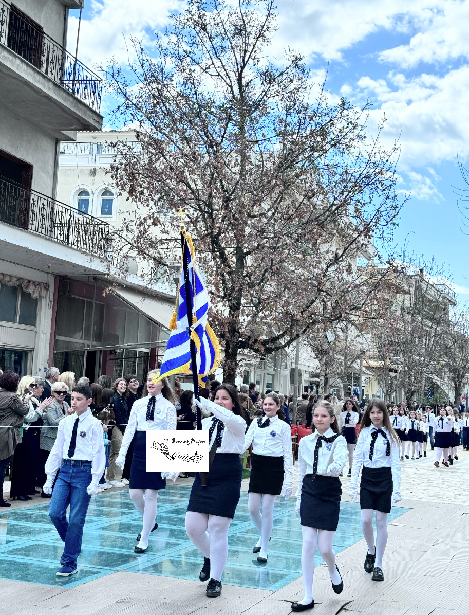 Εικόνες από την παρέλαση της 25ης Μαρτίου στο Βελεστίνο