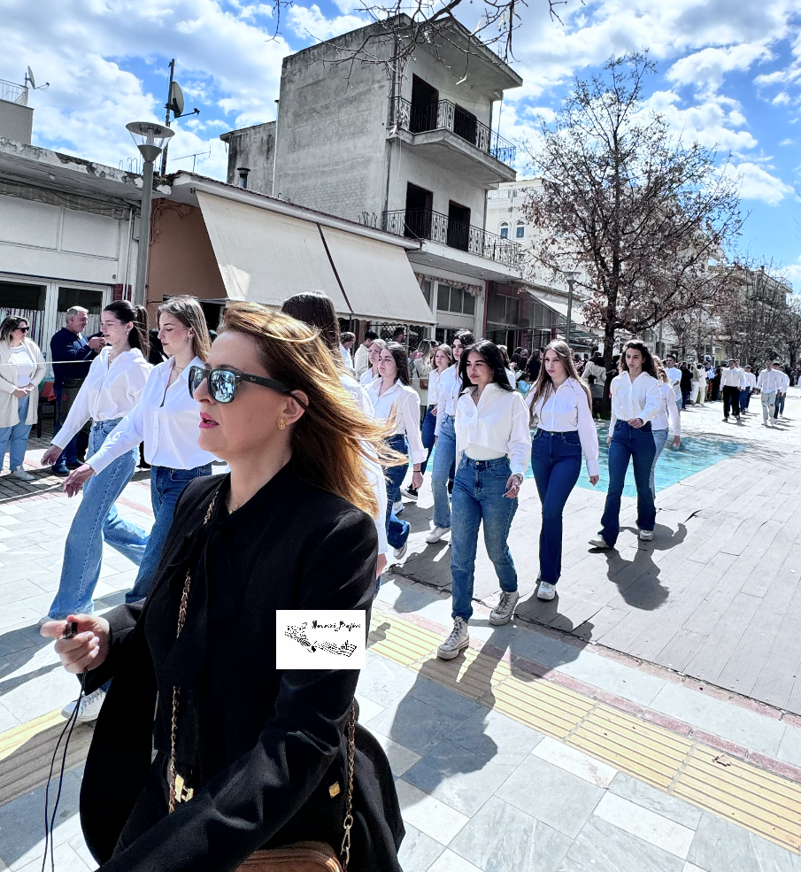 Εικόνες από την παρέλαση της 25ης Μαρτίου στο Βελεστίνο