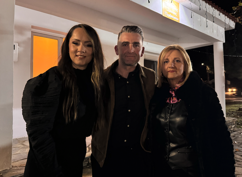 Εικόνες από την Φωταγώγηση του Χριστουγεννιάτικου Δέντρου στο Περίβλεπτο