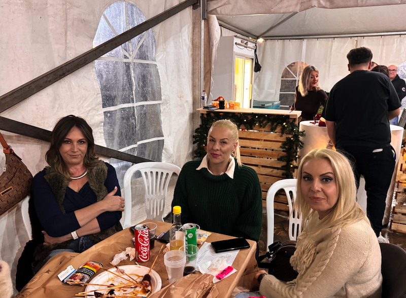 Εικόνες από την Φωταγώγηση του Χριστουγεννιάτικου Δέντρου στο Περίβλεπτο