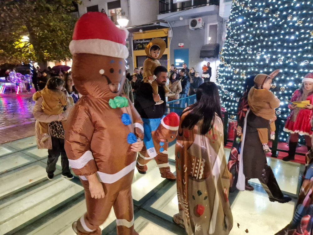 Εικόνες από την Χριστουγεννιάτικη Παρέλαση στο Βελεστίνο