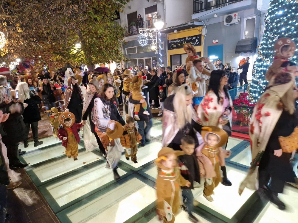 Εικόνες από την Χριστουγεννιάτικη Παρέλαση στο Βελεστίνο