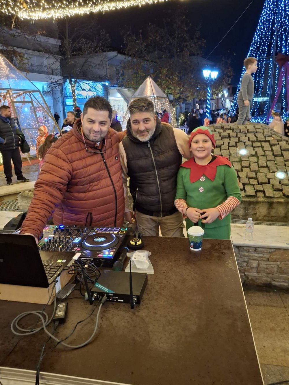 Εικόνες από την Χριστουγεννιάτικη Παρέλαση στο Βελεστίνο