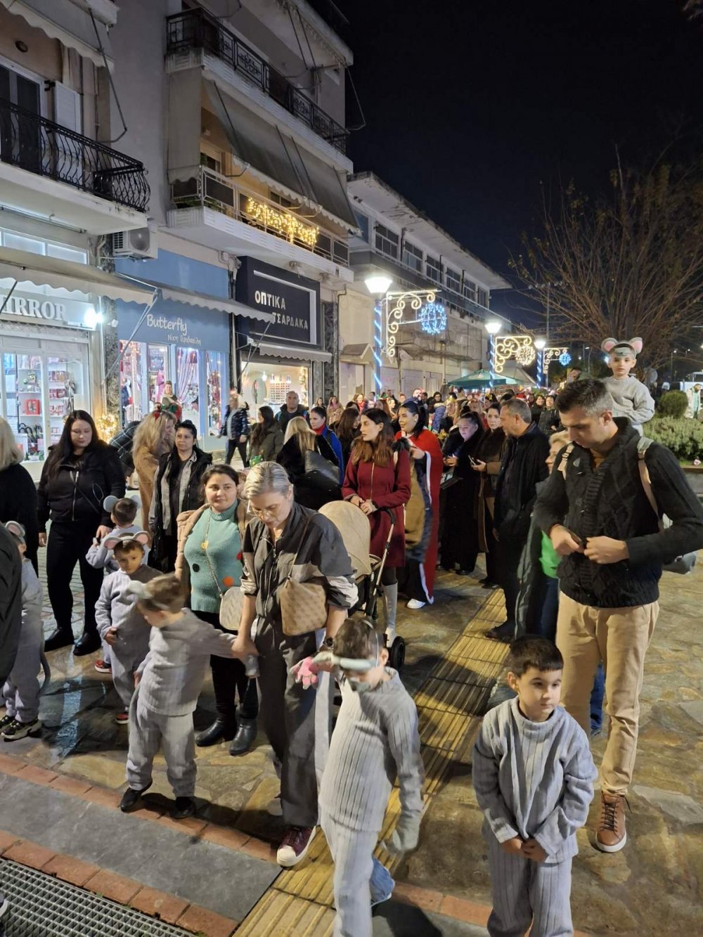 Εικόνες από την Χριστουγεννιάτικη Παρέλαση στο Βελεστίνο