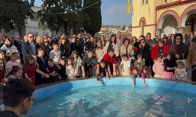 Με λαμπρότητα ο εορτασμός των Θεοφανείων στο Βελεστίνο