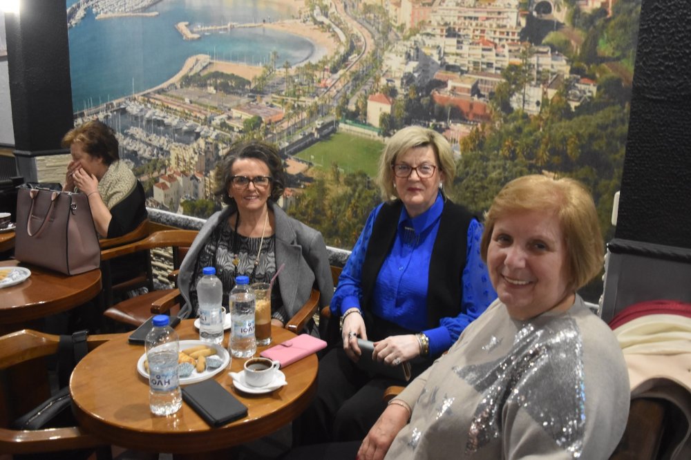 Εικόνες από την κοπή πίτας του Συλλόγου Γυναικών