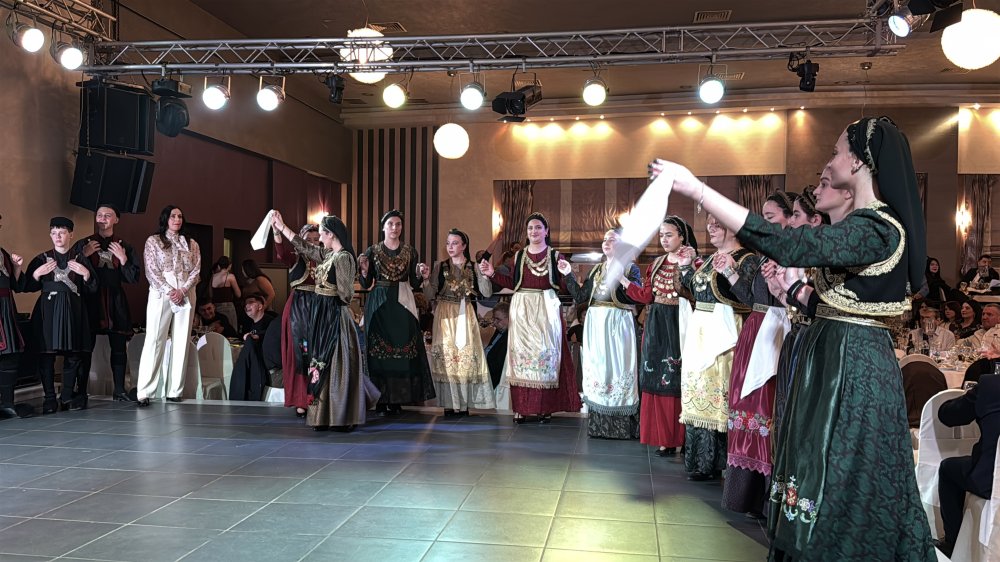 Φωτογραφίες από τα χορευτικά