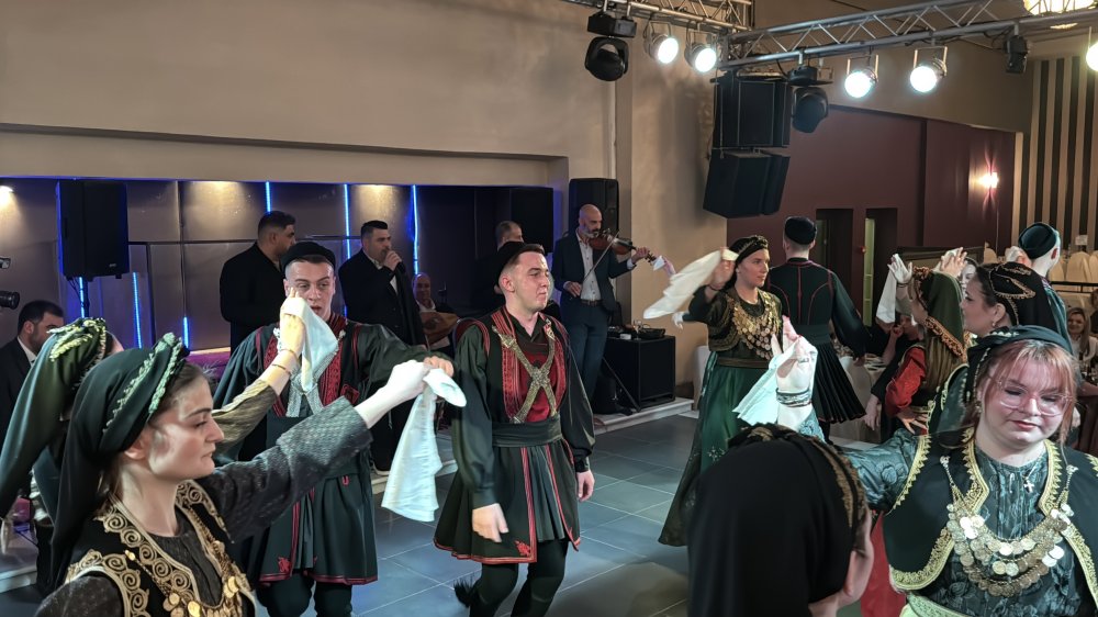 Φωτογραφίες από τα χορευτικά