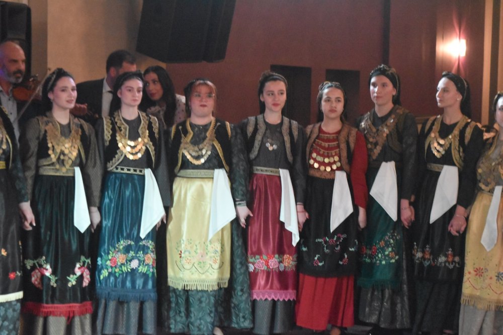 Φωτογραφίες από τα χορευτικά