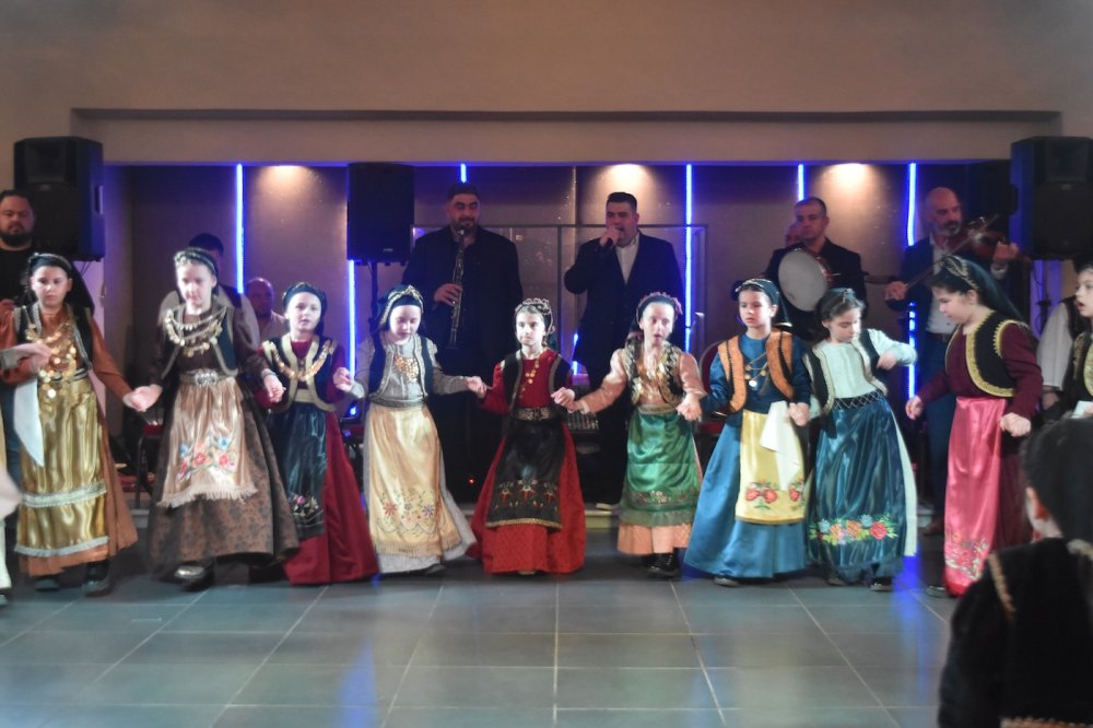 Φωτογραφίες από τα χορευτικά