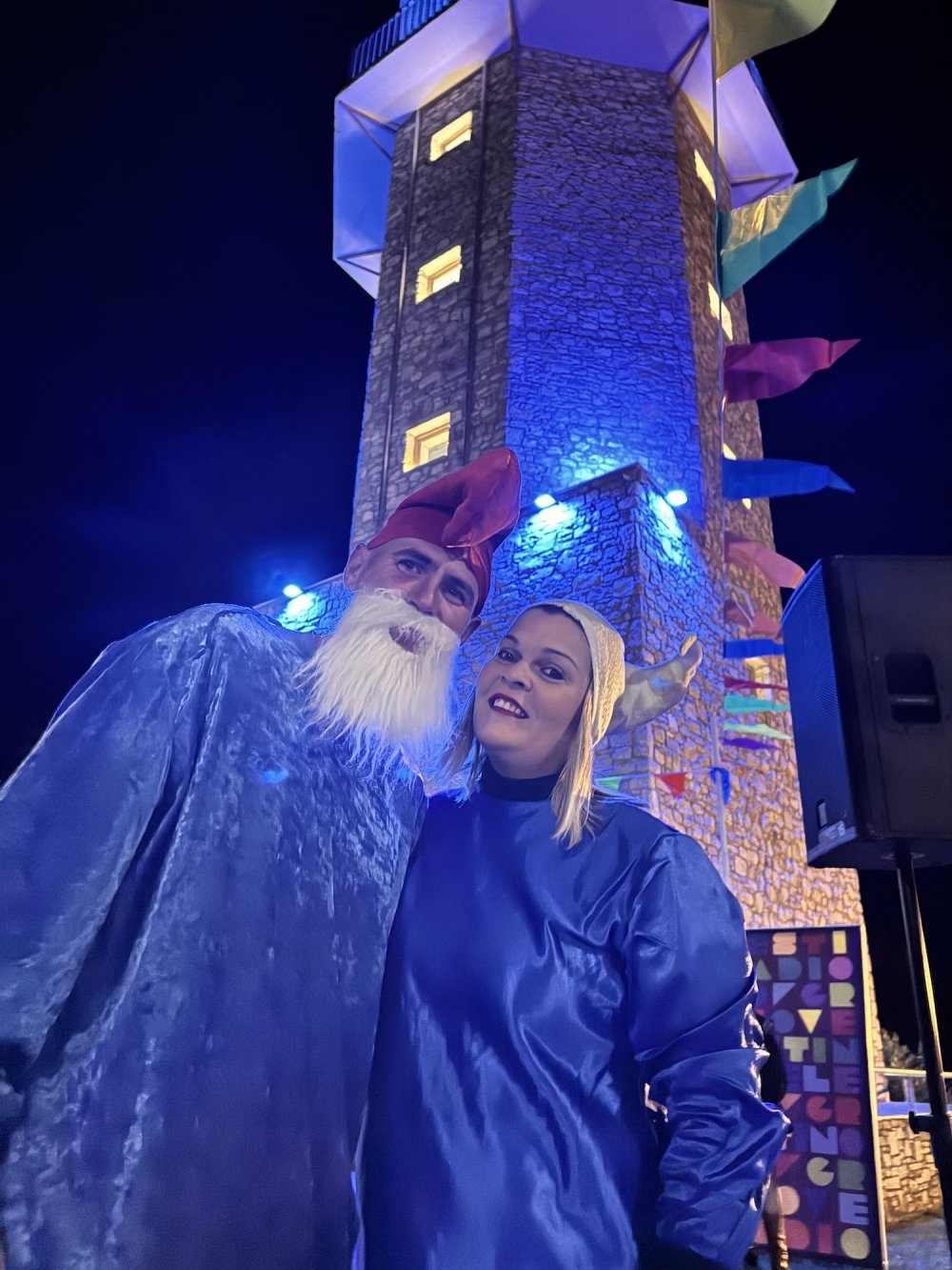 Απίστευτες αμφιέσεις στο πάρτυ του Radio Velestino!