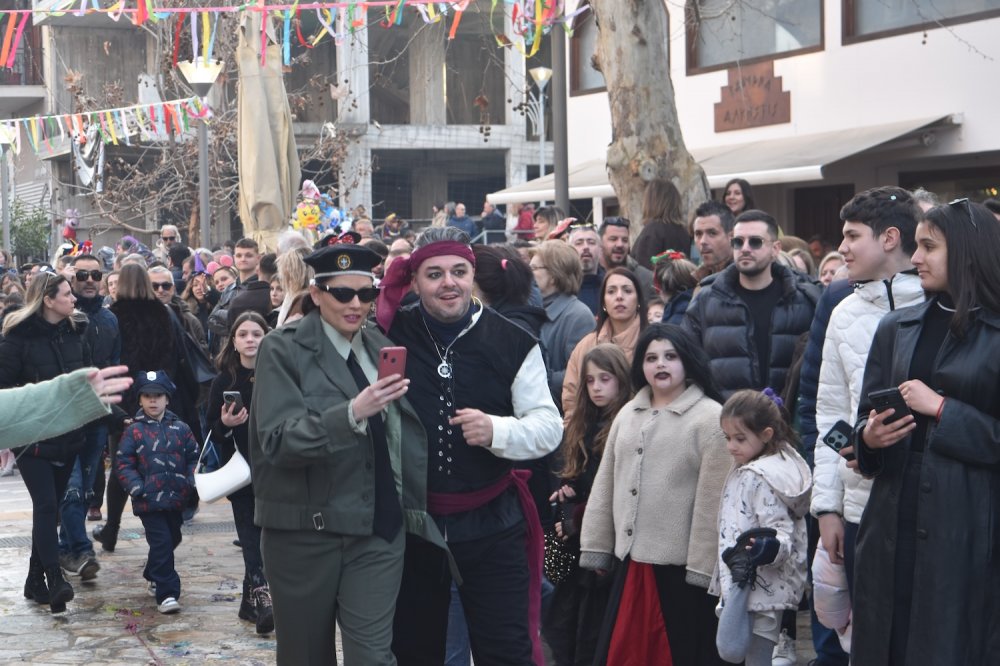 Εικόνες από το Καρναβάλι Βελεστίνου!